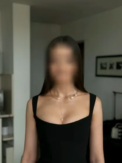 Alexandra, 38