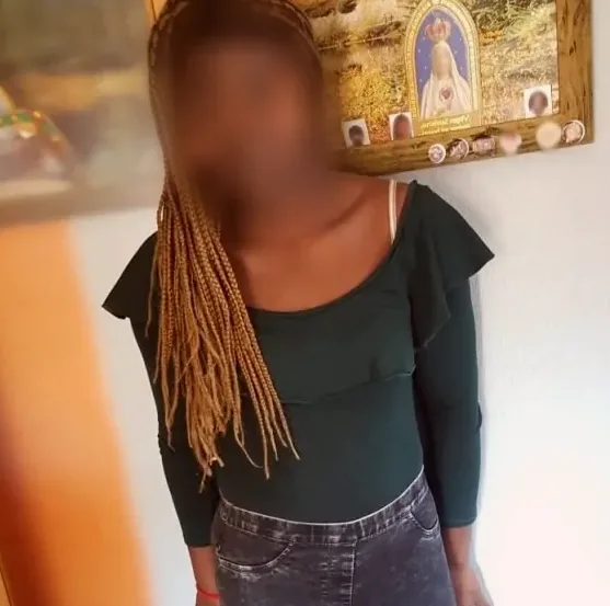 Anna, 36
