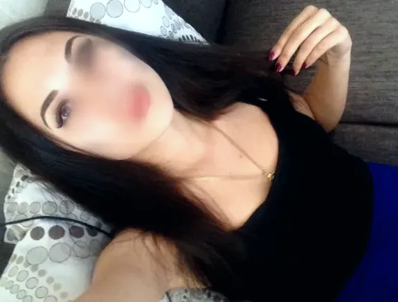 Astrid, 34