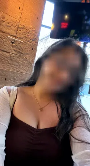 Carina, 24