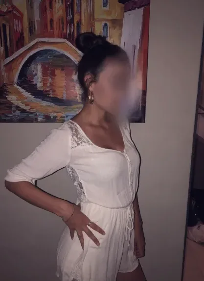 Katrin, 32