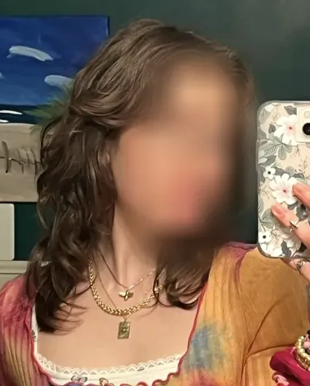Lara, 20