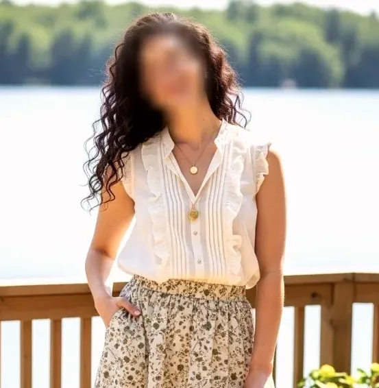 Sabrina, 36