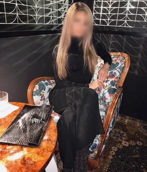 Selina, 24