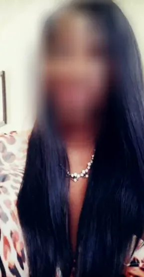 Vanessa, 39